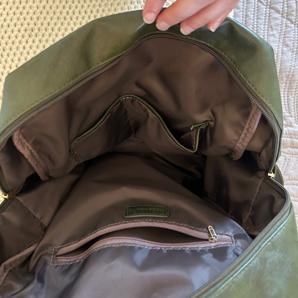 Modern+chic Everly Backpack in Olive - Picture 4 of 8